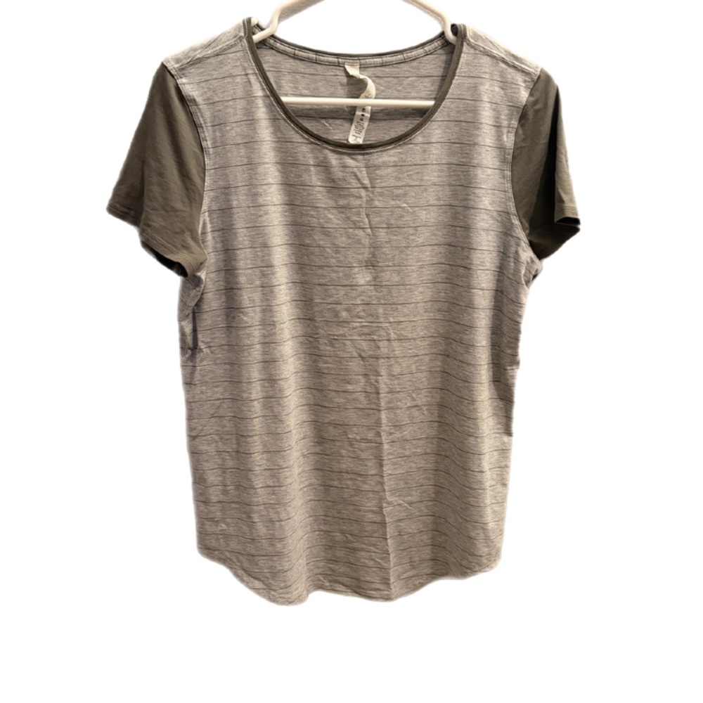 Lululemon Athletica Gray Striped Short Sleeve Tee